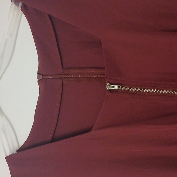 Elegant Burgundy Dress with Zipper Detail, from shein, new without tags size XL - Picture 4 of 5